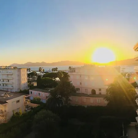 Amazing Sea View, Parking, Easy Access Cannes