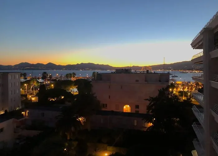 Amazing Sea View, Parking, Easy Access * Cannes