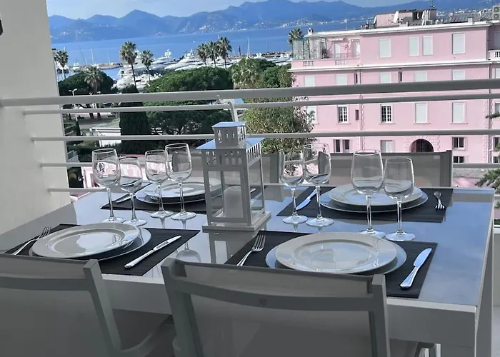 Amazing Sea View, Parking, Easy Access Apartamento