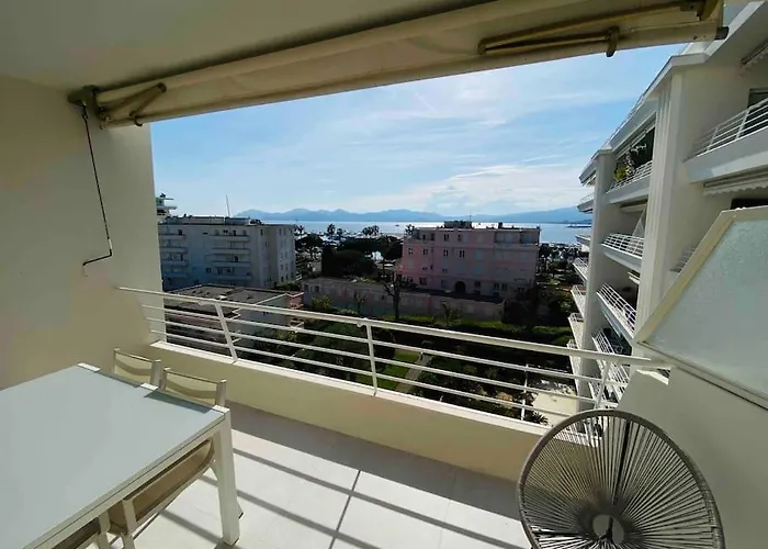 Daire Amazing Sea View, Parking, Easy Access Cannes