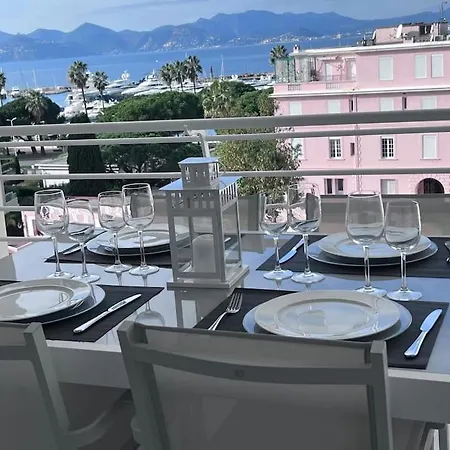 Amazing Sea View, Parking, Easy Access Апартаменты